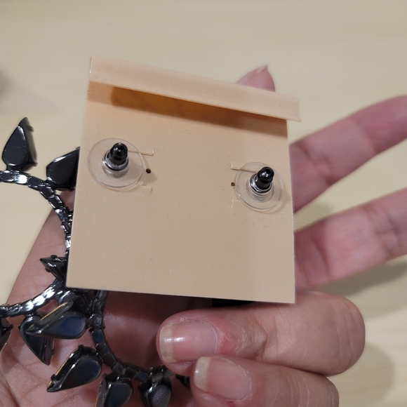 NWT Kenneth Jay Lane Crystal Open Circle Earrings - Picture 6 of 9